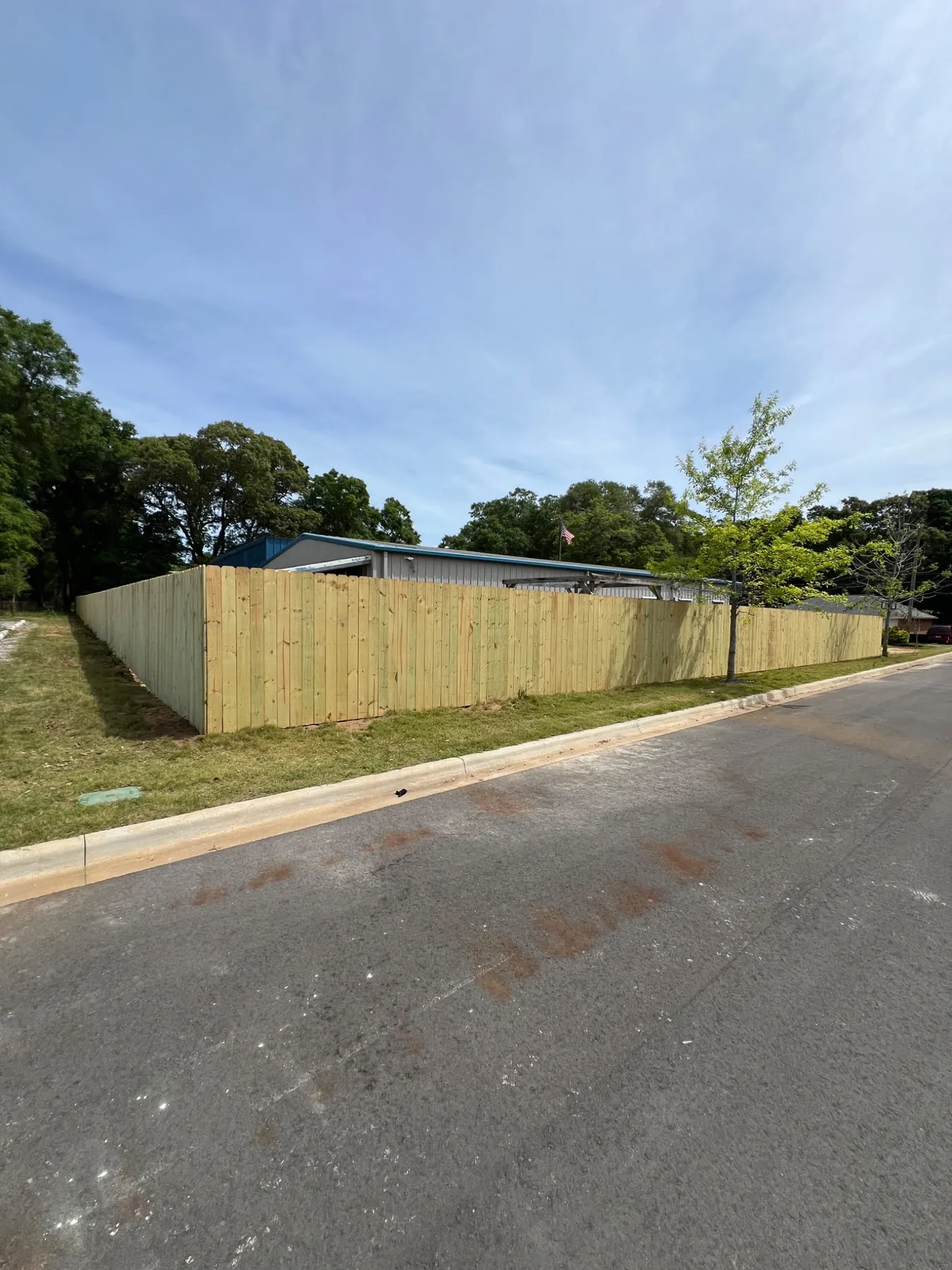 Commercial perimeter privacy fence